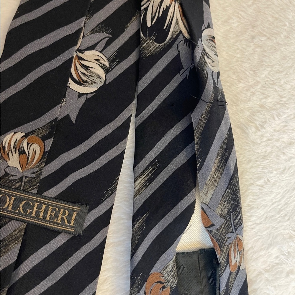 Elegant Floral Striped Tie - Black and Brown - Picture 6 of 6